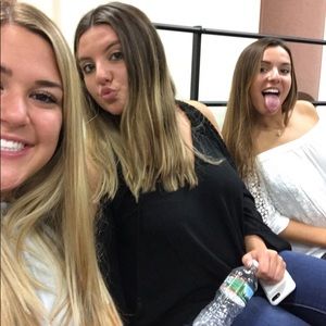 Meet your Posher, Izzy